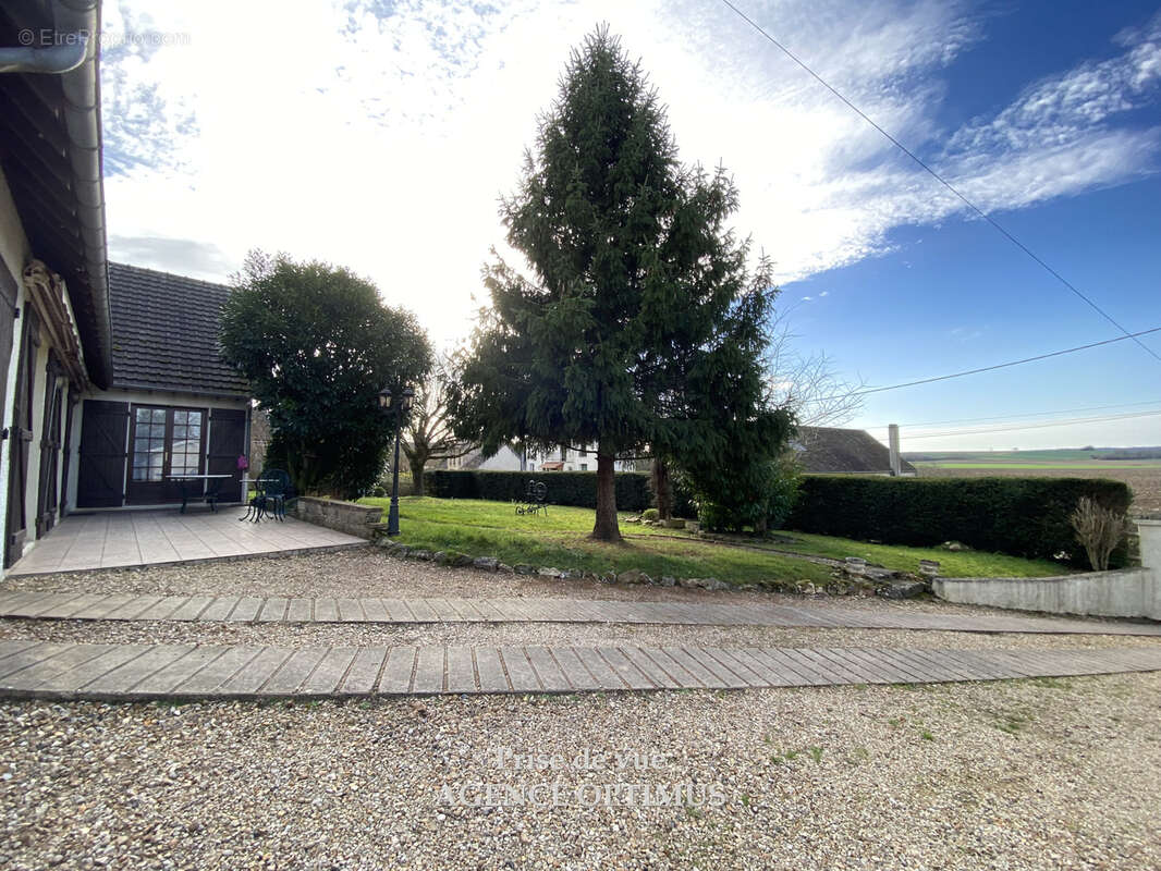 Maison à VILLEBLEVIN