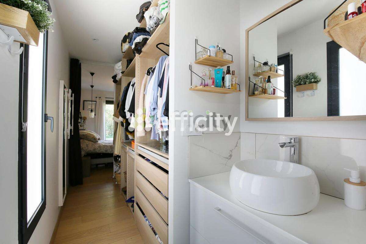 Maison à SAINTE-FOY-D&#039;AIGREFEUILLE