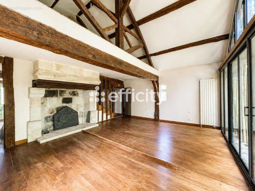 Maison 330 m² à Villers-Saint-Frambourg  - photo 17