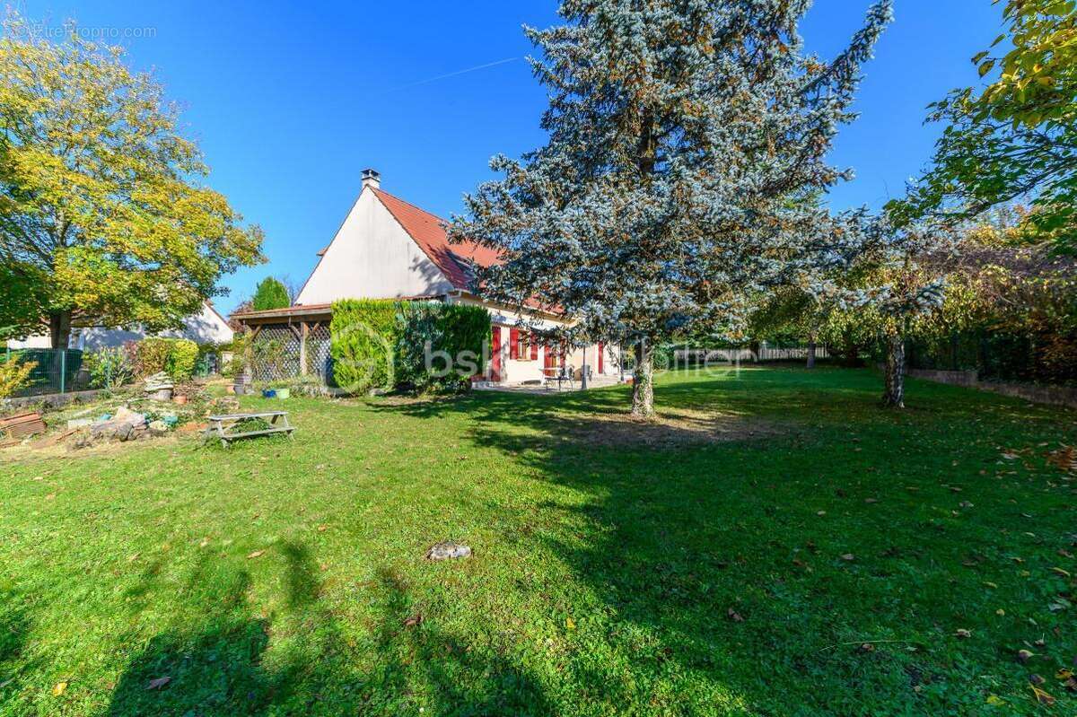 Maison à COUILLY-PONT-AUX-DAMES