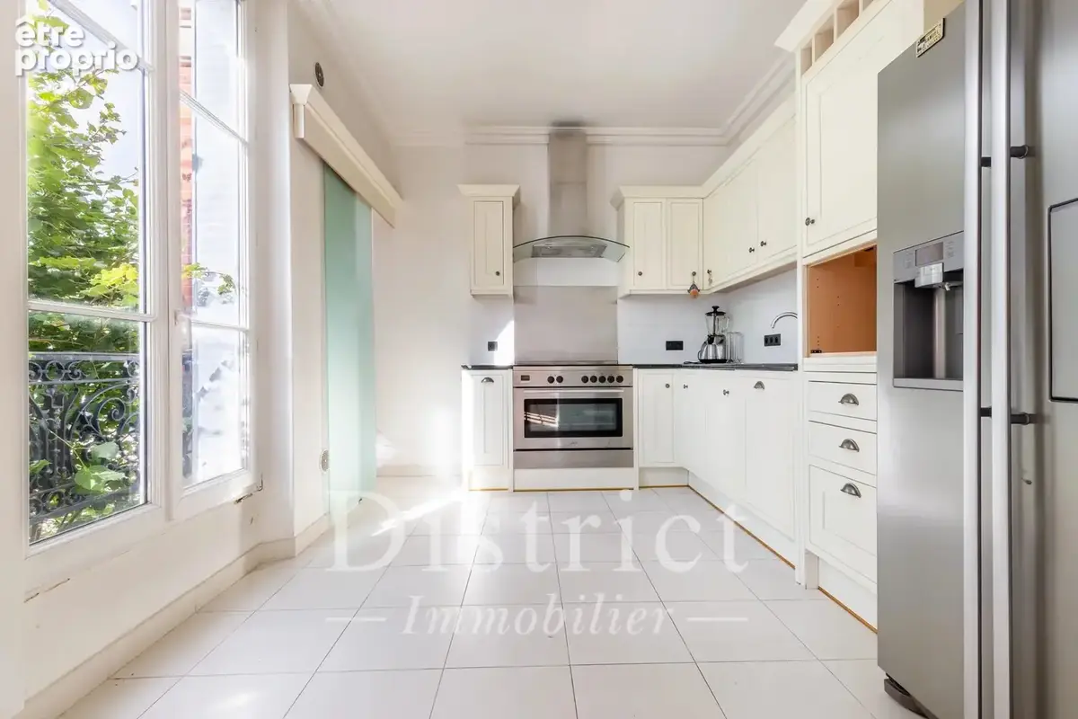 Saint-Maurice – Demeure de charactère de 617m² avec dépendance - photo 6