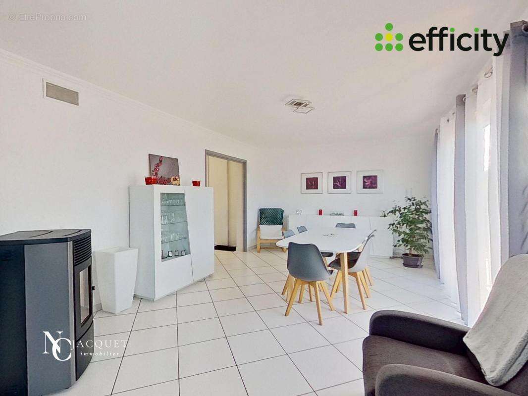 Maison à CHASSE-SUR-RHONE