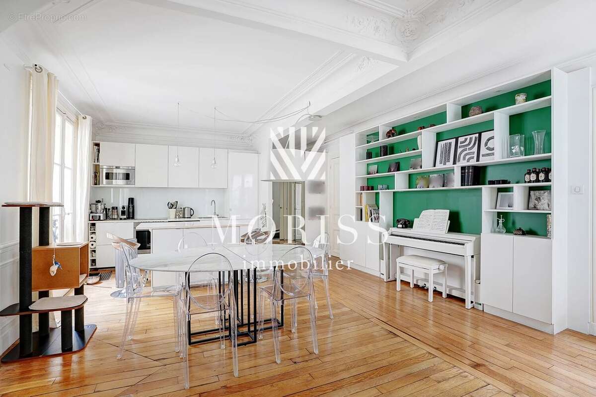 Appartement à PARIS-17E