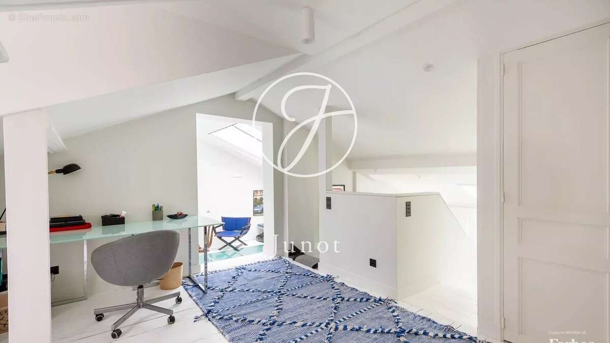 Maison à PARIS-16E