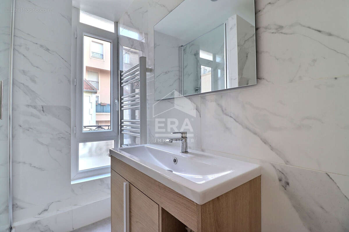 Appartement à BOIS-COLOMBES