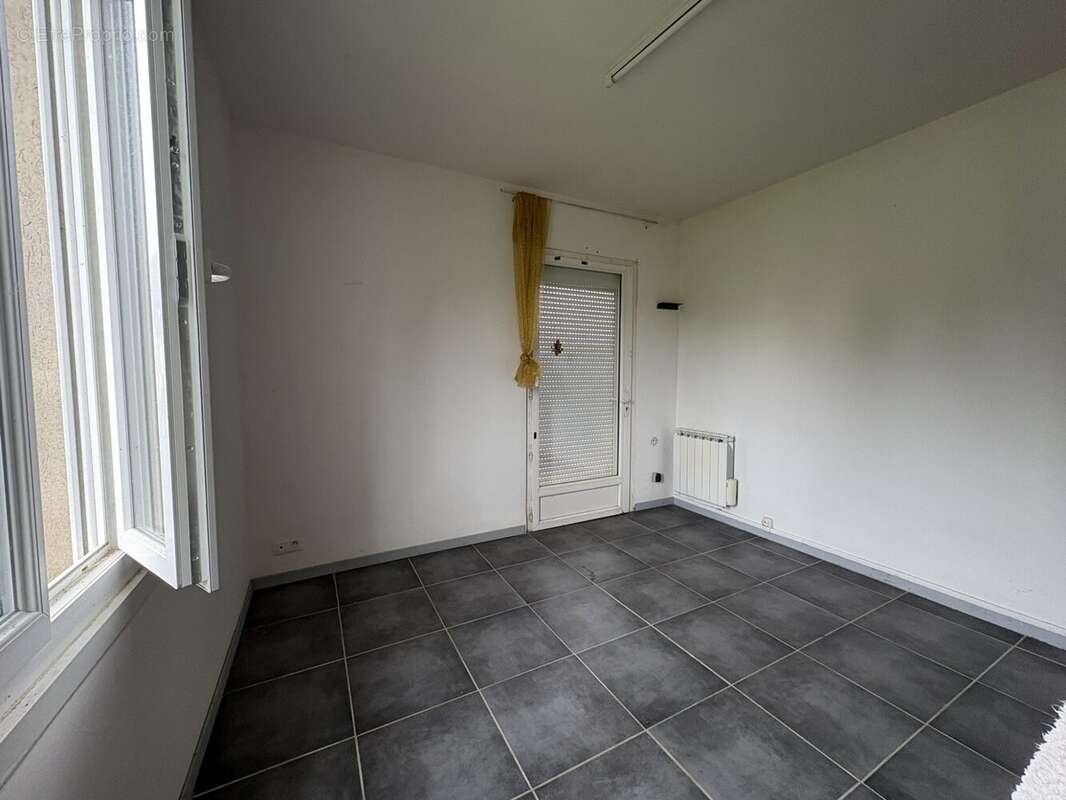 Maison à SAINT-YORRE