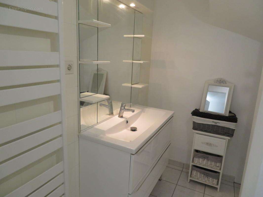 Maison 96 m² à La Jarne  - photo 9