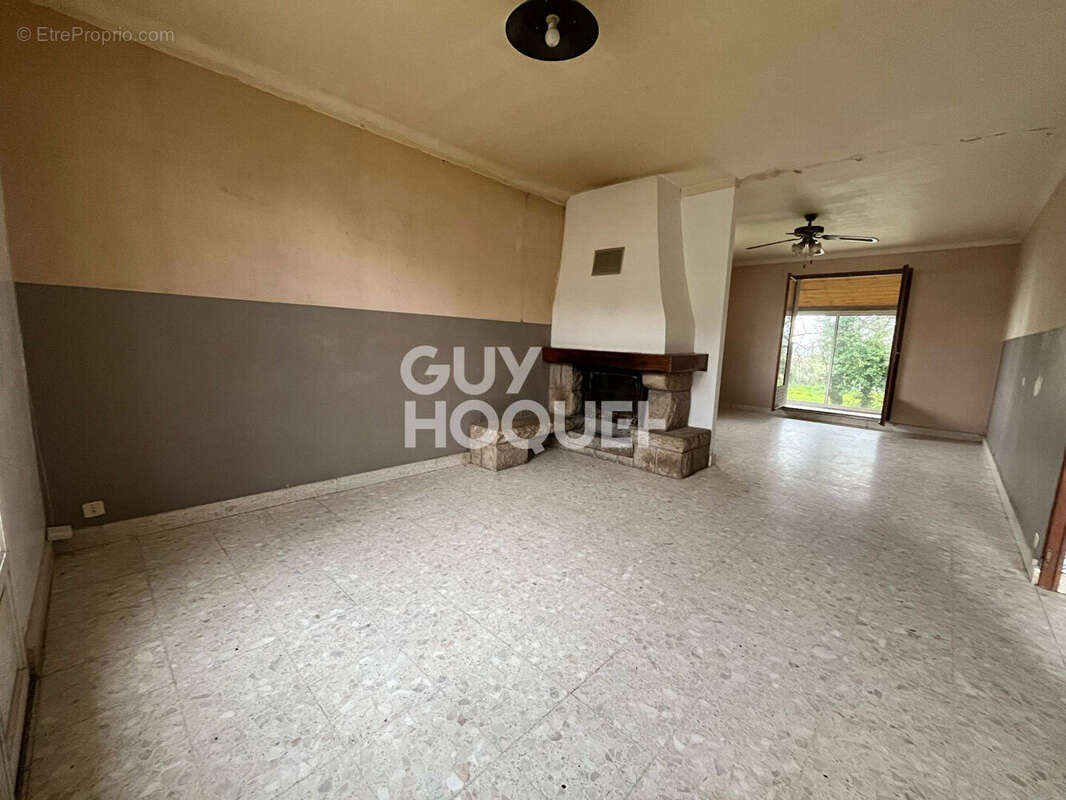 Maison à SAINT-JOUAN-DE-L&#039;ISLE