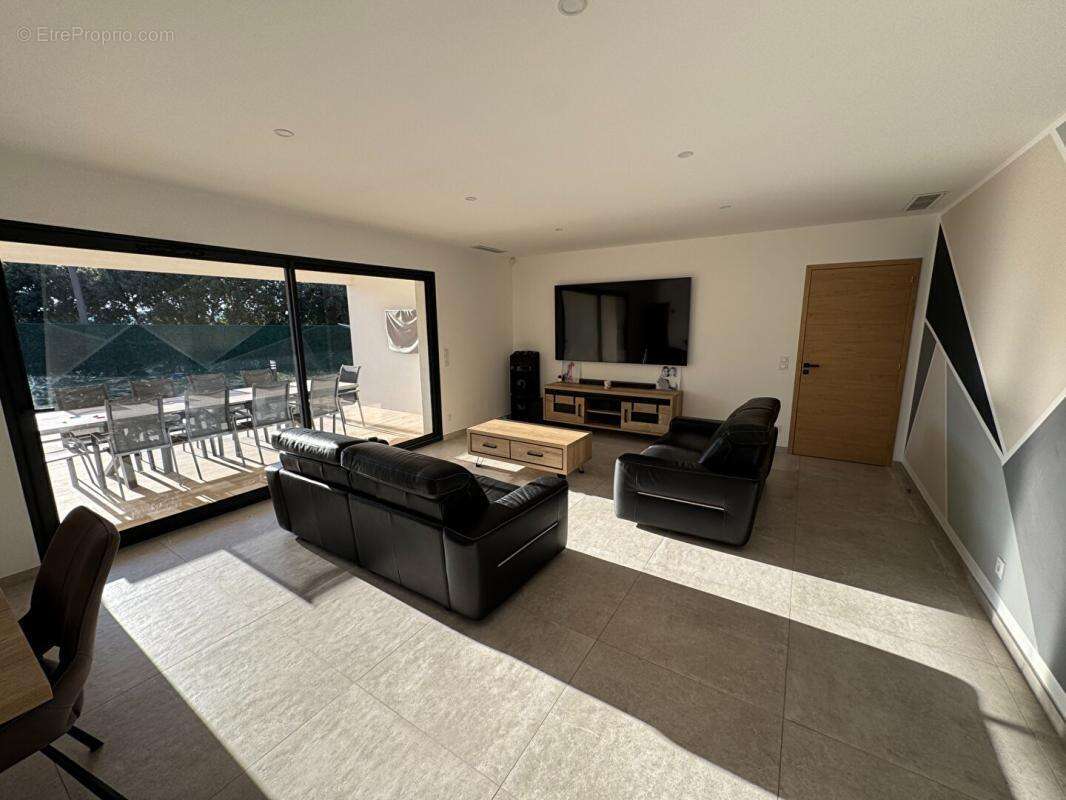 Maison à TRANS-EN-PROVENCE