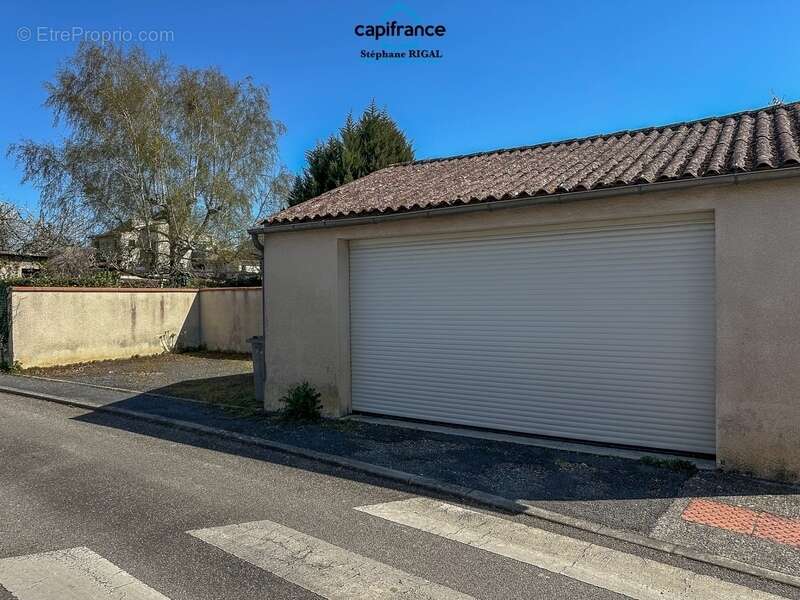 Maison à vendre 6 pièces  de 165m2 habitables sur terrain de 770m2 avec piscine et garage - photo 3