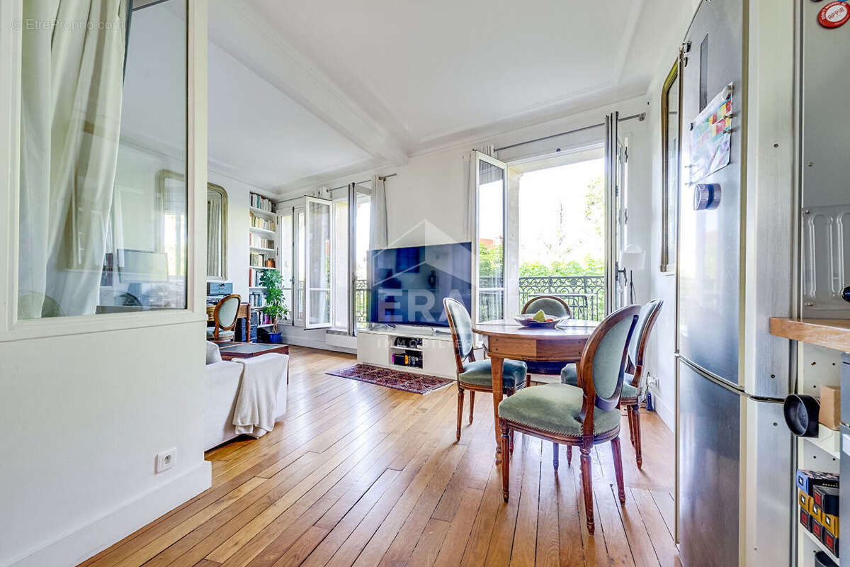 Appartement à PARIS-17E