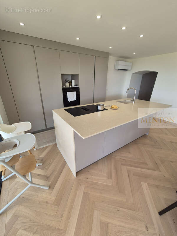 Appartement à MENTON