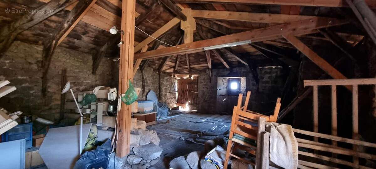 Maison à SAINT-MARTIN-DE-VALAMAS