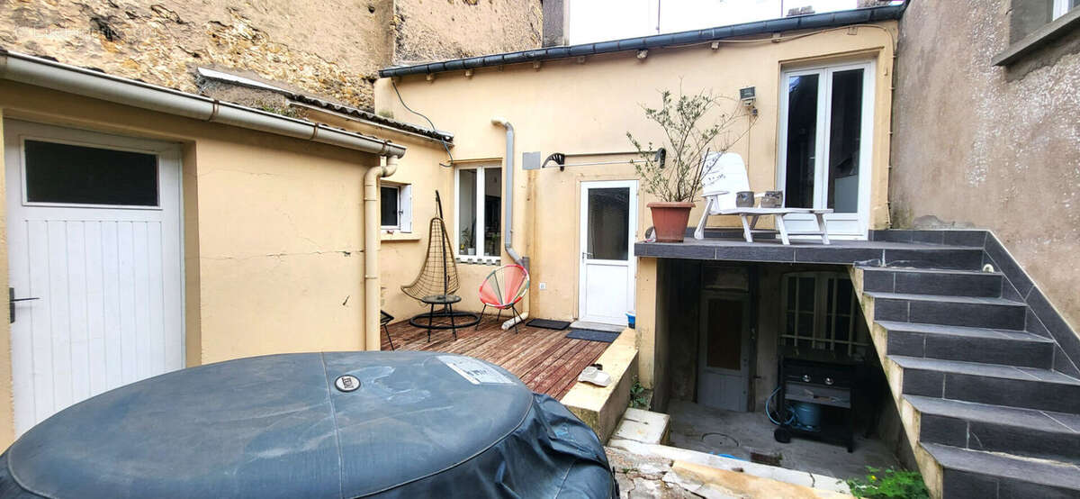 Appartement à ARS-SUR-MOSELLE