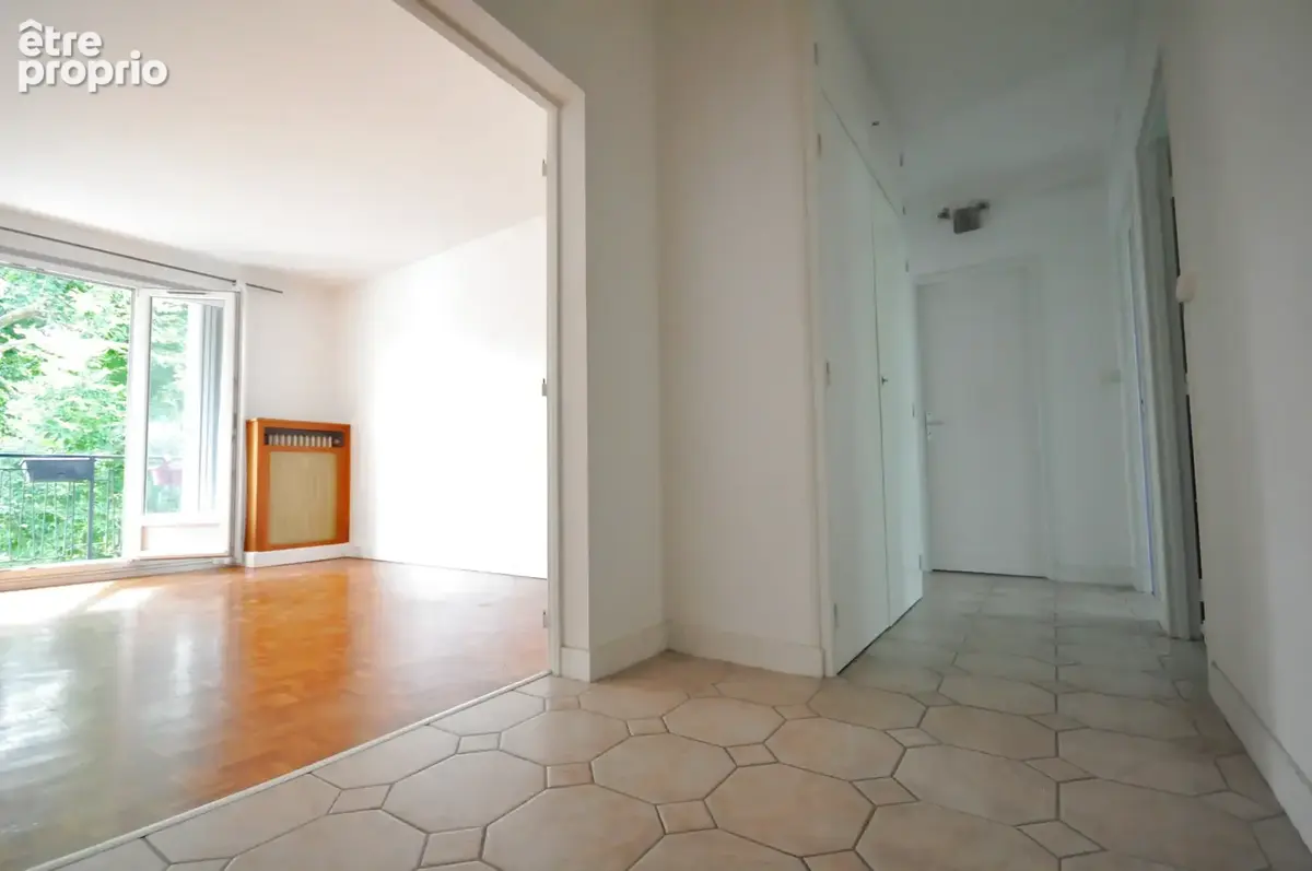 Appartement à JOUARS-PONTCHARTRAIN