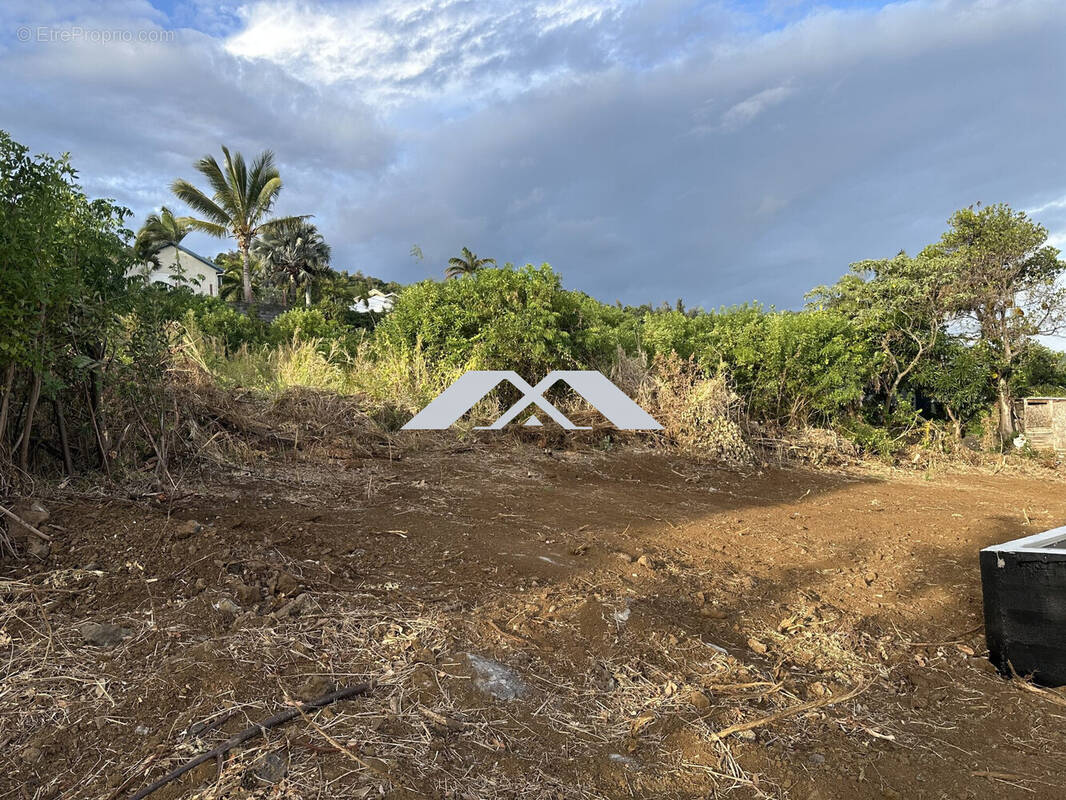 Terrain à SAINT-JOSEPH