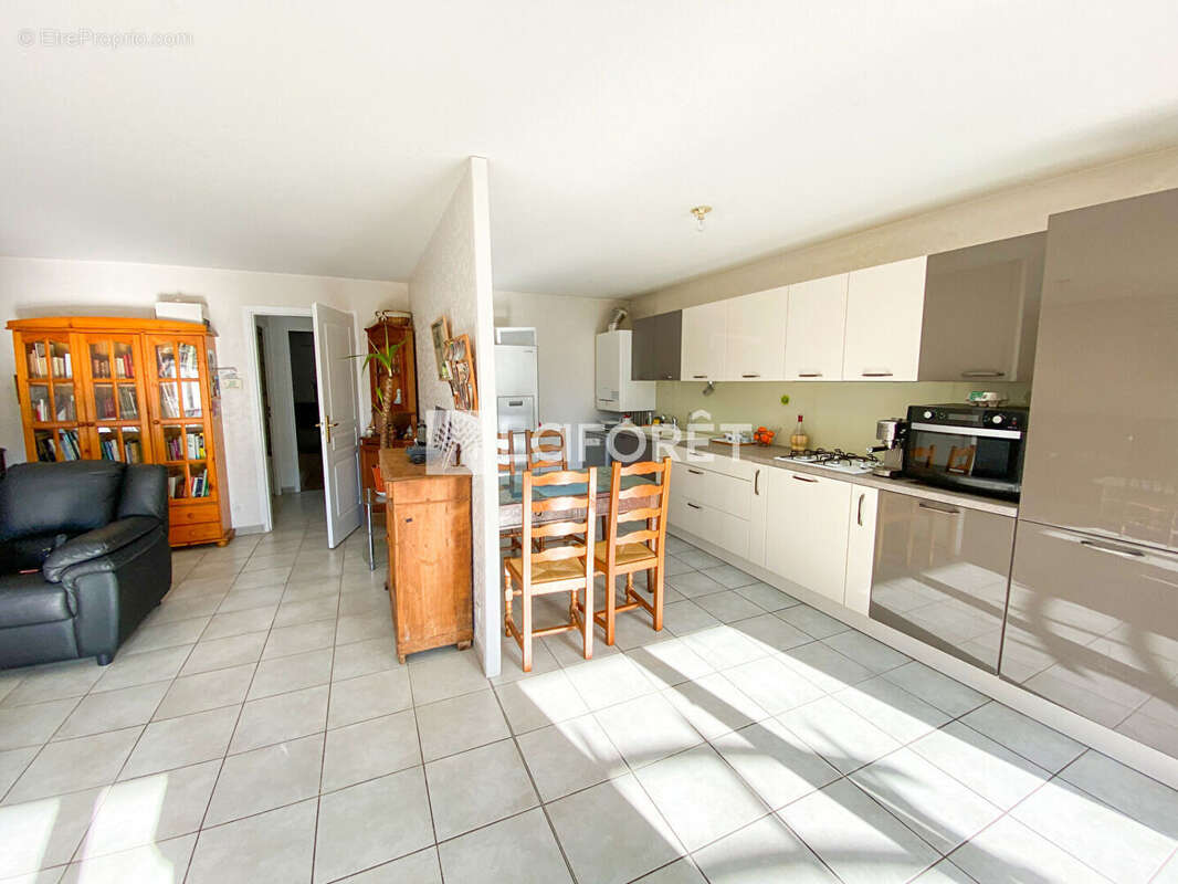 Appartement à SAINT-MARTIN-D'HERES