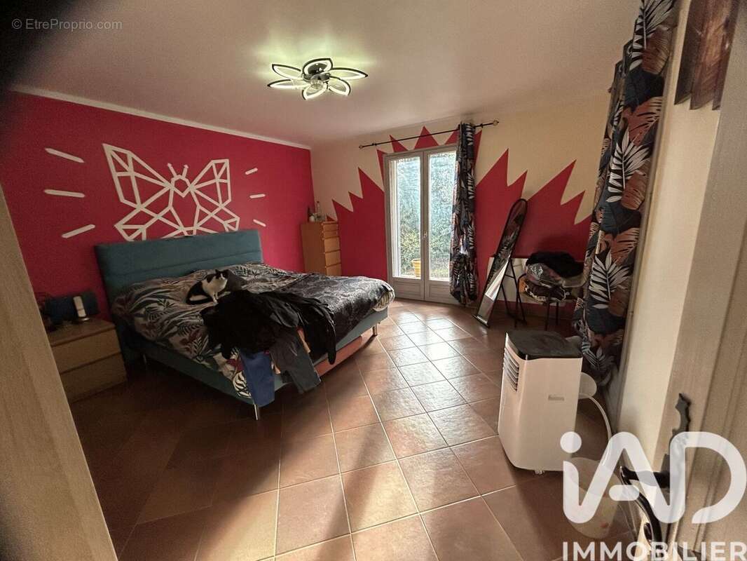 Photo 2 - Maison à JONQUIERES-SAINT-VINCENT