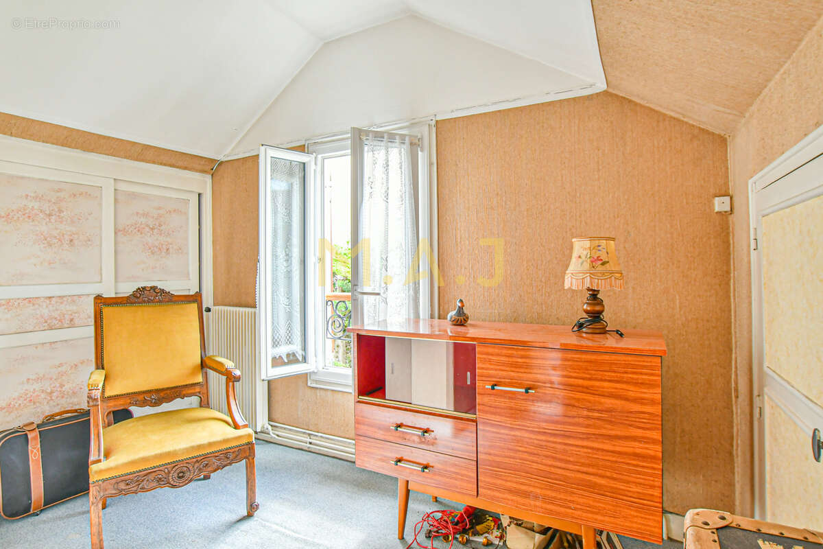 Maison à LE PERREUX-SUR-MARNE