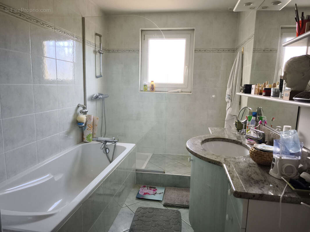 Photo 8 - Maison à VEAUCHE