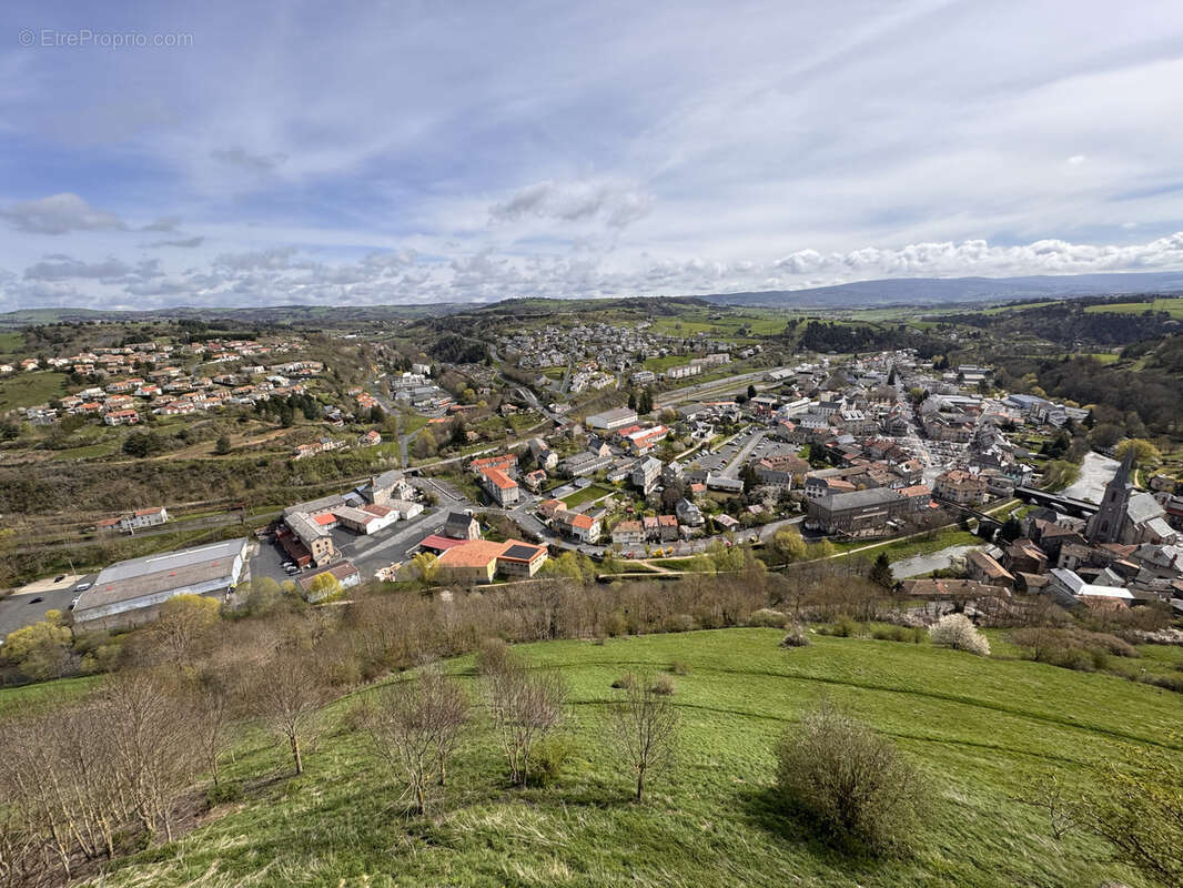 Maison à SAINT-FLOUR