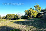 Terrain à LA ROQUETTE-SUR-SIAGNE
