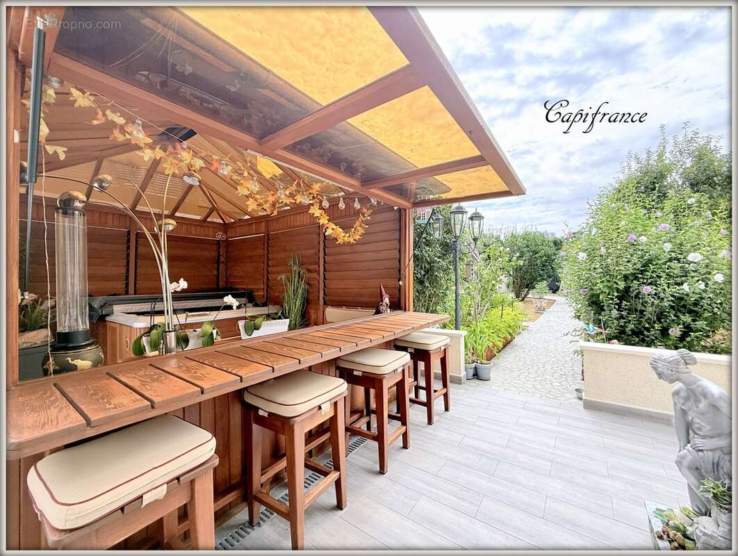 Maison à vendre 6 pièces 138 m² (174 m² au sol)  dépendance - photo 2