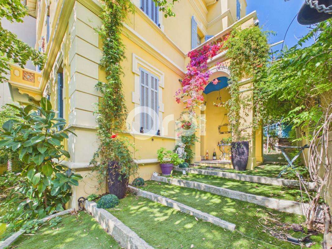 Maison à GRASSE