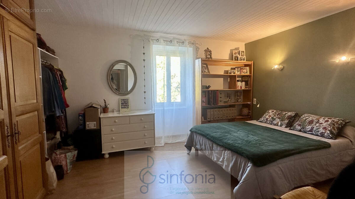 Maison à GARRIGUES-SAINTE-EULALIE