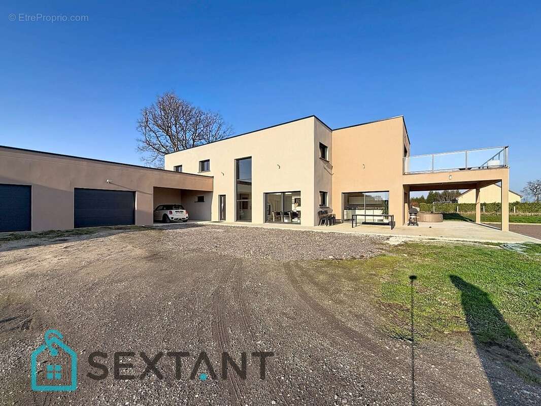 Maison 380 m2 terrain de 1800 m2 - photo 16
