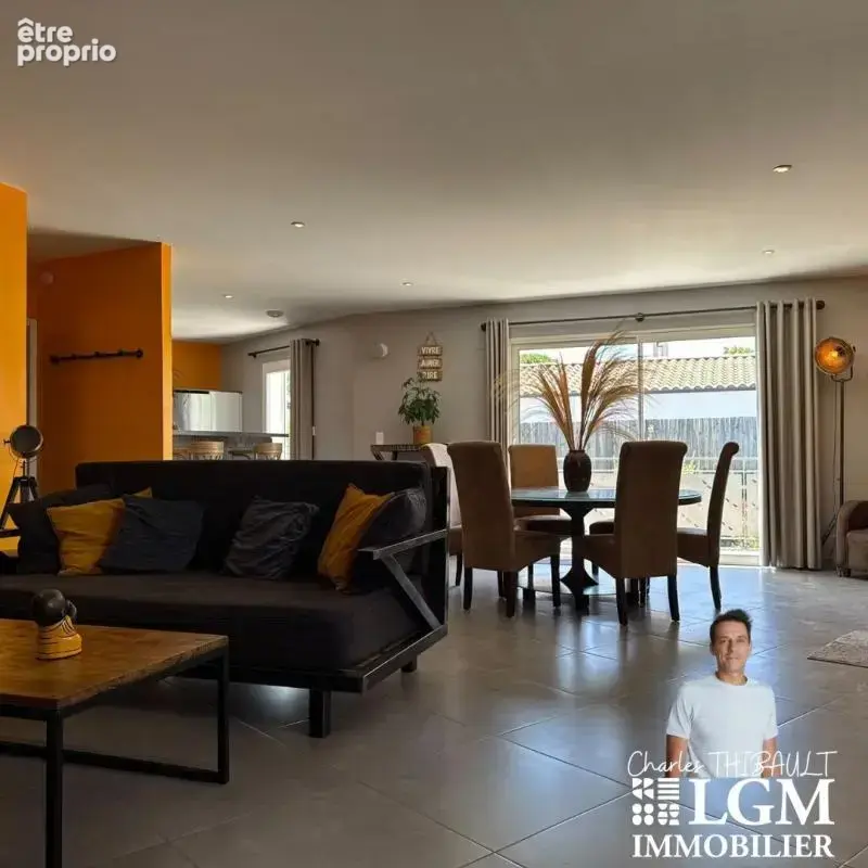 Un air de vacances toute l'année… Découvrez cette superbe villa avec piscine ! - photo 5