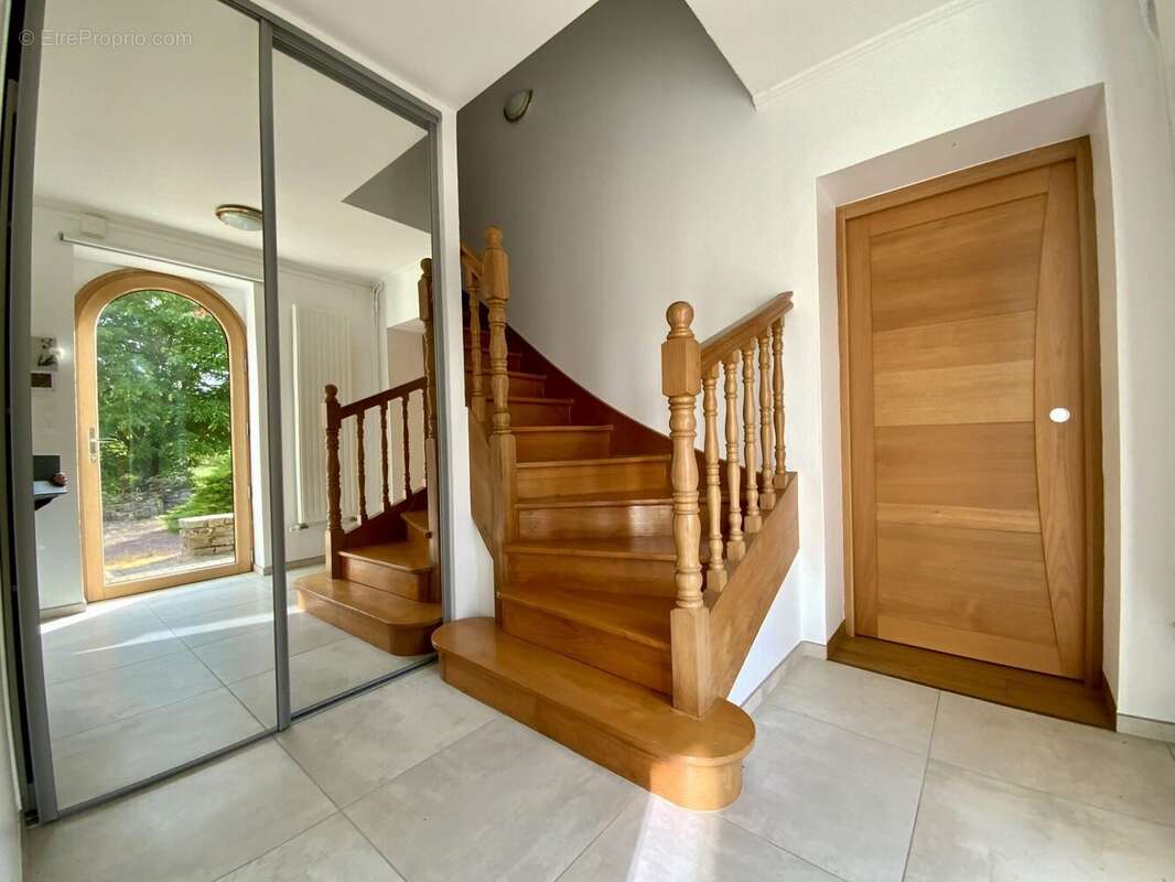 Maison à BOURG-DES-COMPTES