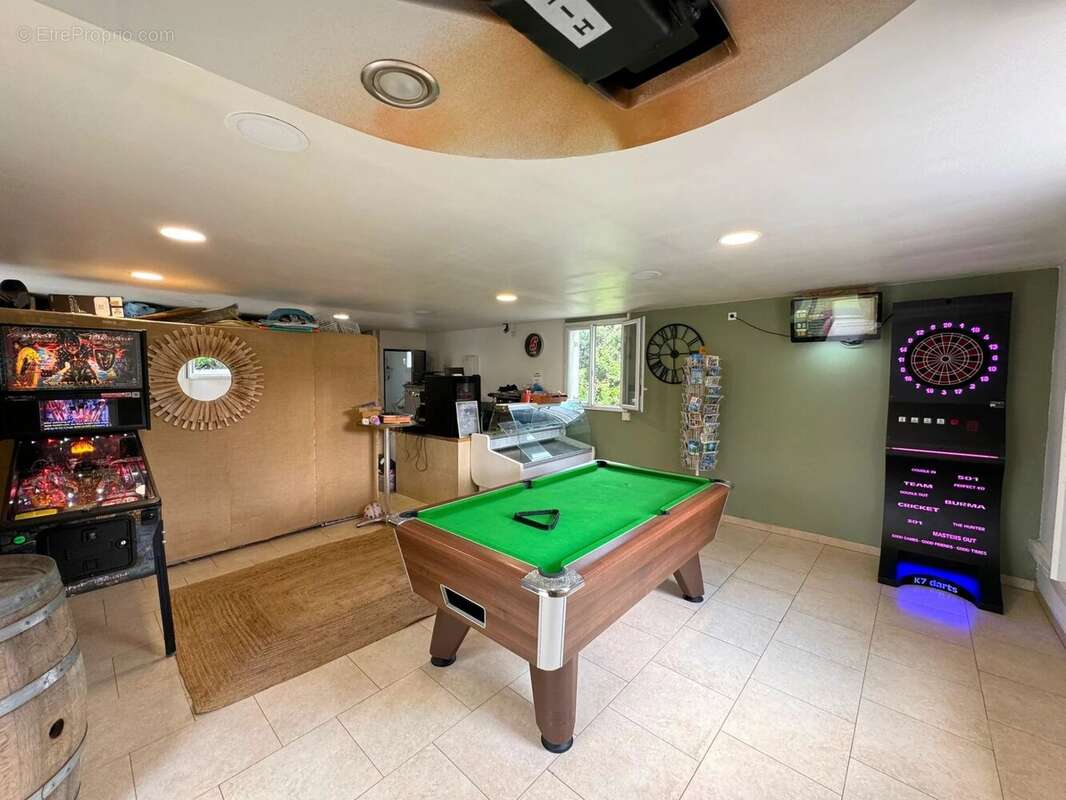 Commerce à SAINTE-MAXIME