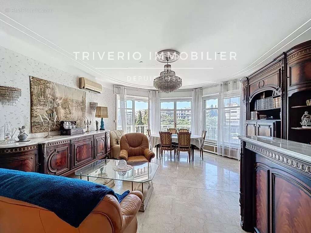 Appartement à LE CANNET