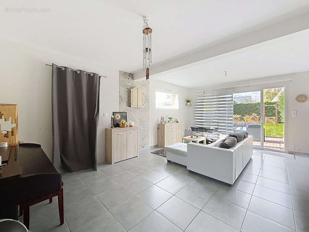 Maison à SAINT-MELOIR-DES-ONDES