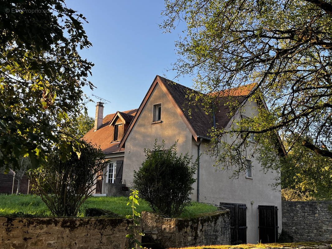 Maison à VILLEFRANCHE-DE-ROUERGUE