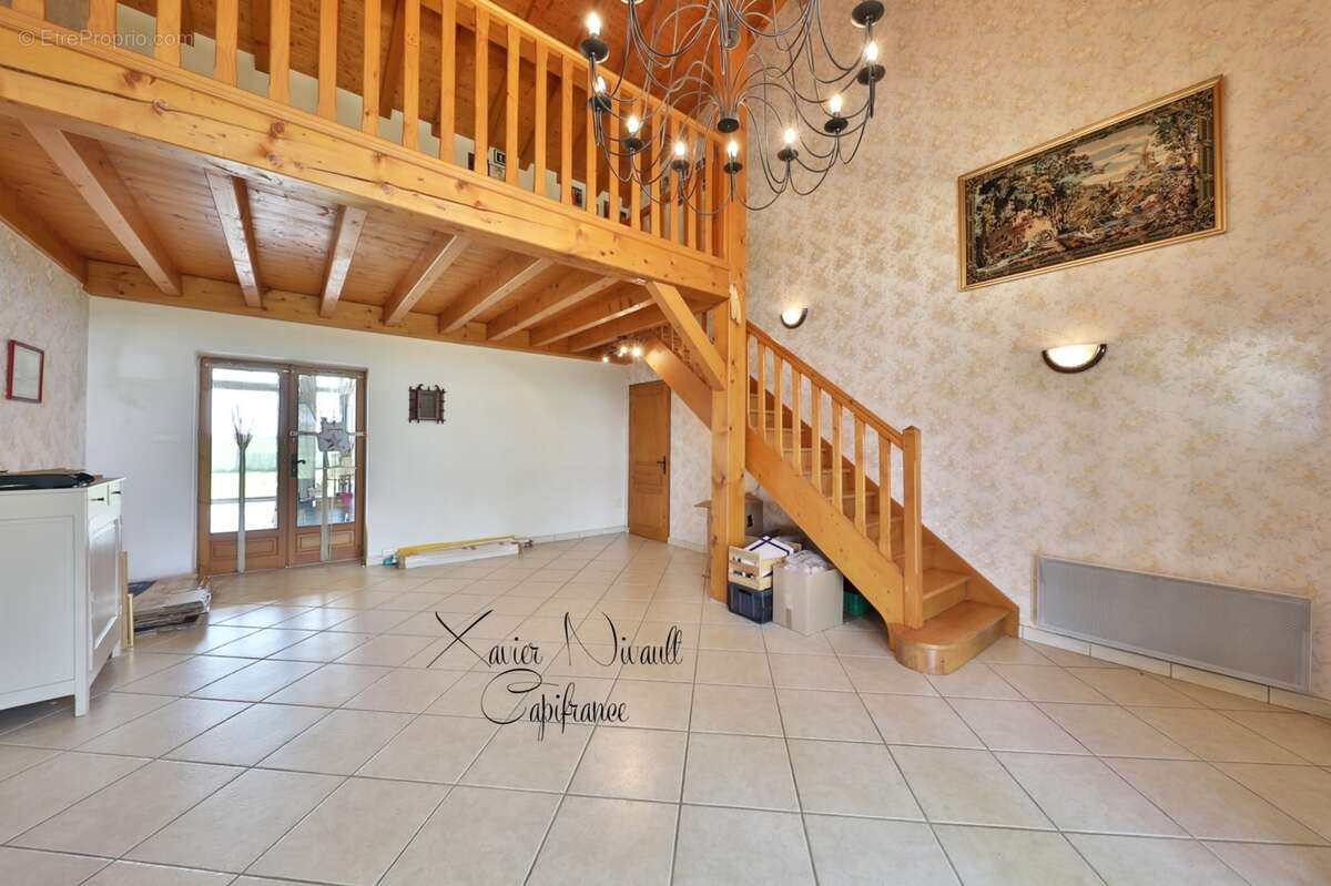 Maison à vendre 5 pièces proche de MANTENAY MONTLIN (01) - photo 7