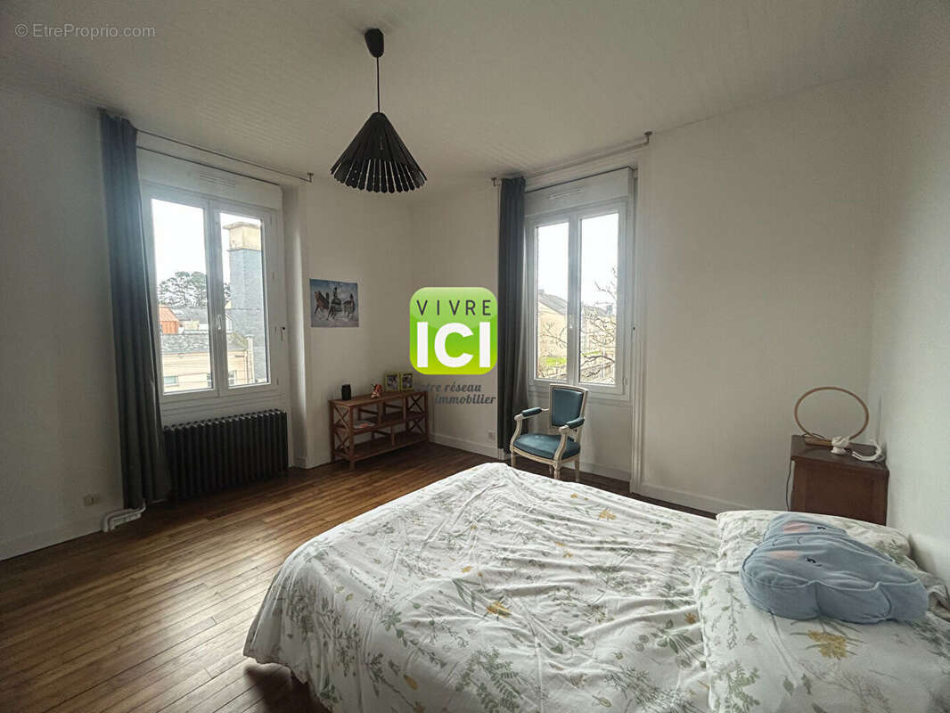 MISSILLAC - Maison de Maître en plein coeur de ville - 210 m² - Jardin remarquable - photo 13