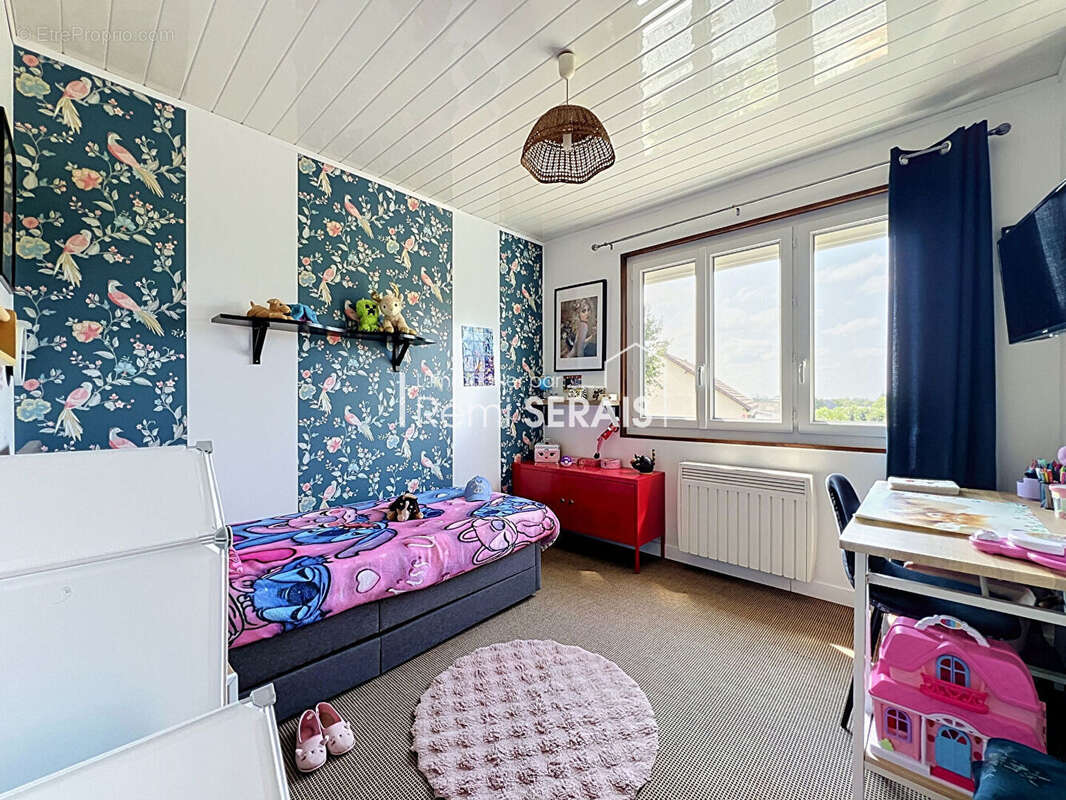 Maison sans travaux avec sous-sol complet et espaces de loisirs - photo 9