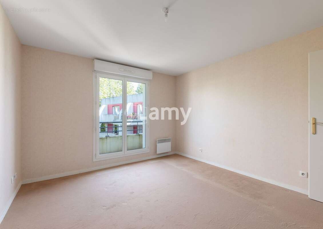 Appartement à VAL-DE-REUIL