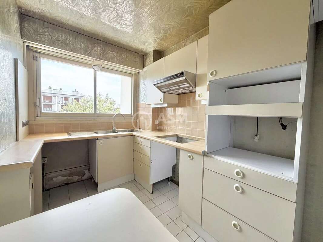 A VENDRE - 3 pièces avec balcons, parking et cave - photo 10