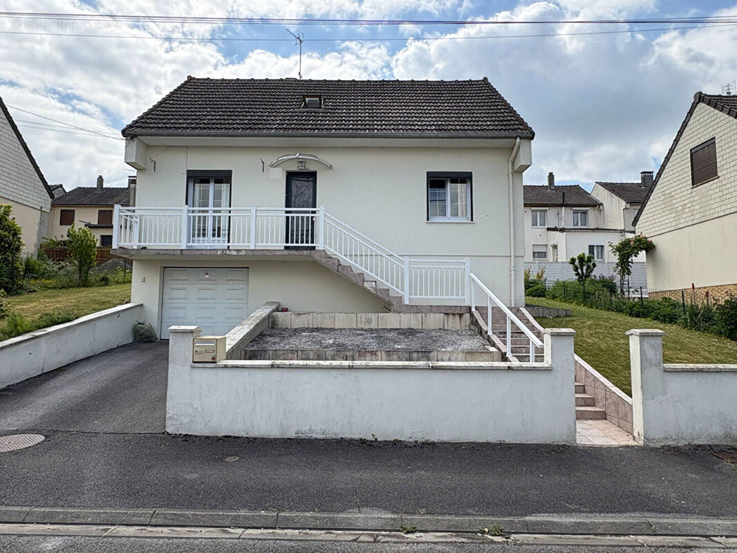 Maison à SAINT-QUENTIN