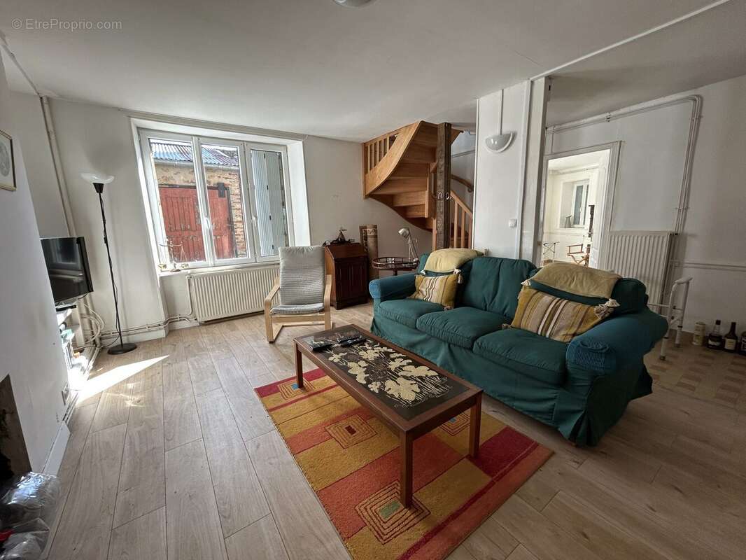 Maison à PONT-D'OUILLY