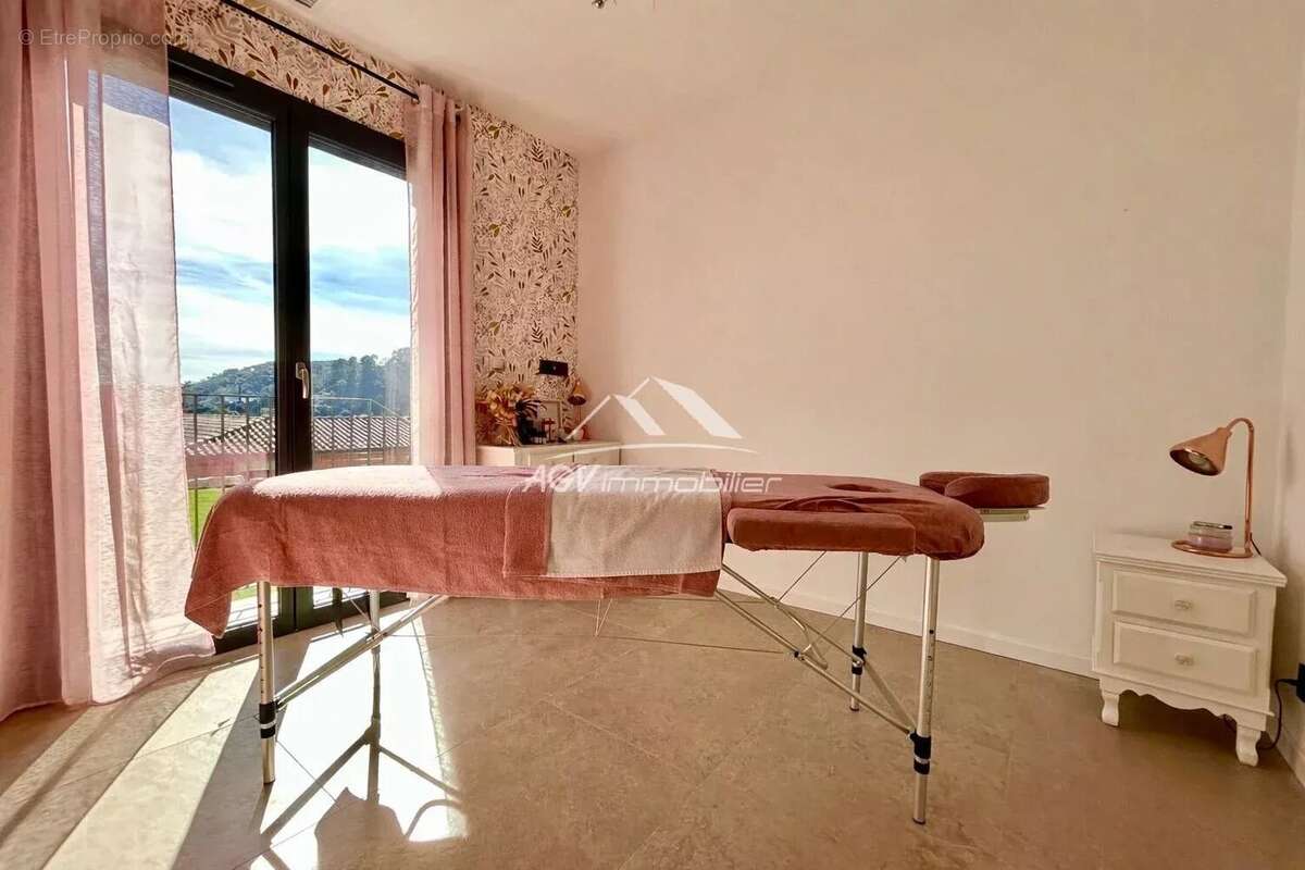 Maison à SAINT-JEAN-DU-PIN