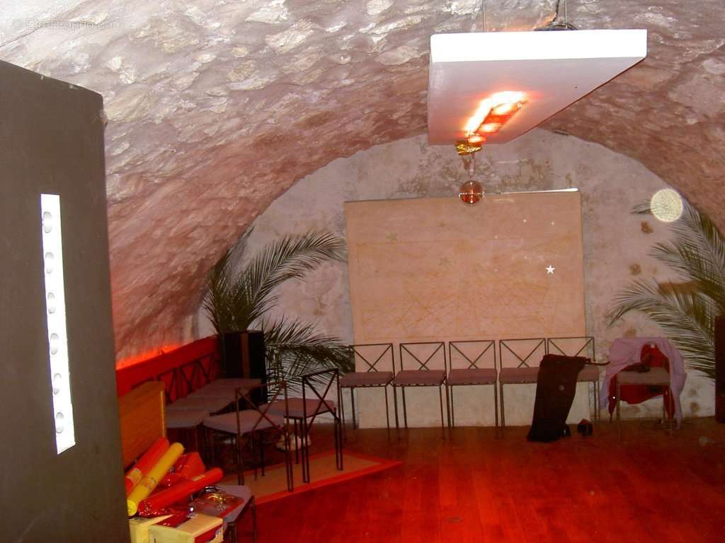 Commerce à PARIS-4E