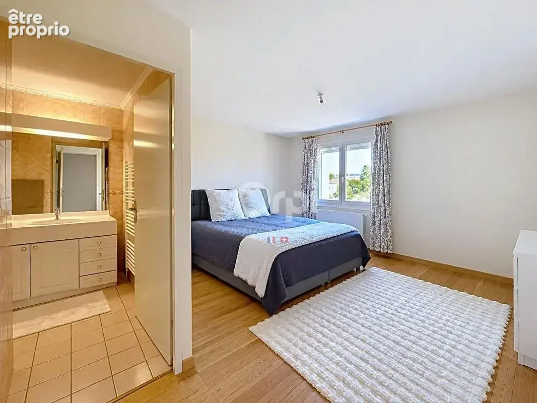Appartement de 117m² - 4 pièces - proche transports - photo 9