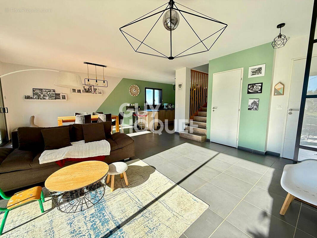 Maison à GRESY-SUR-AIX