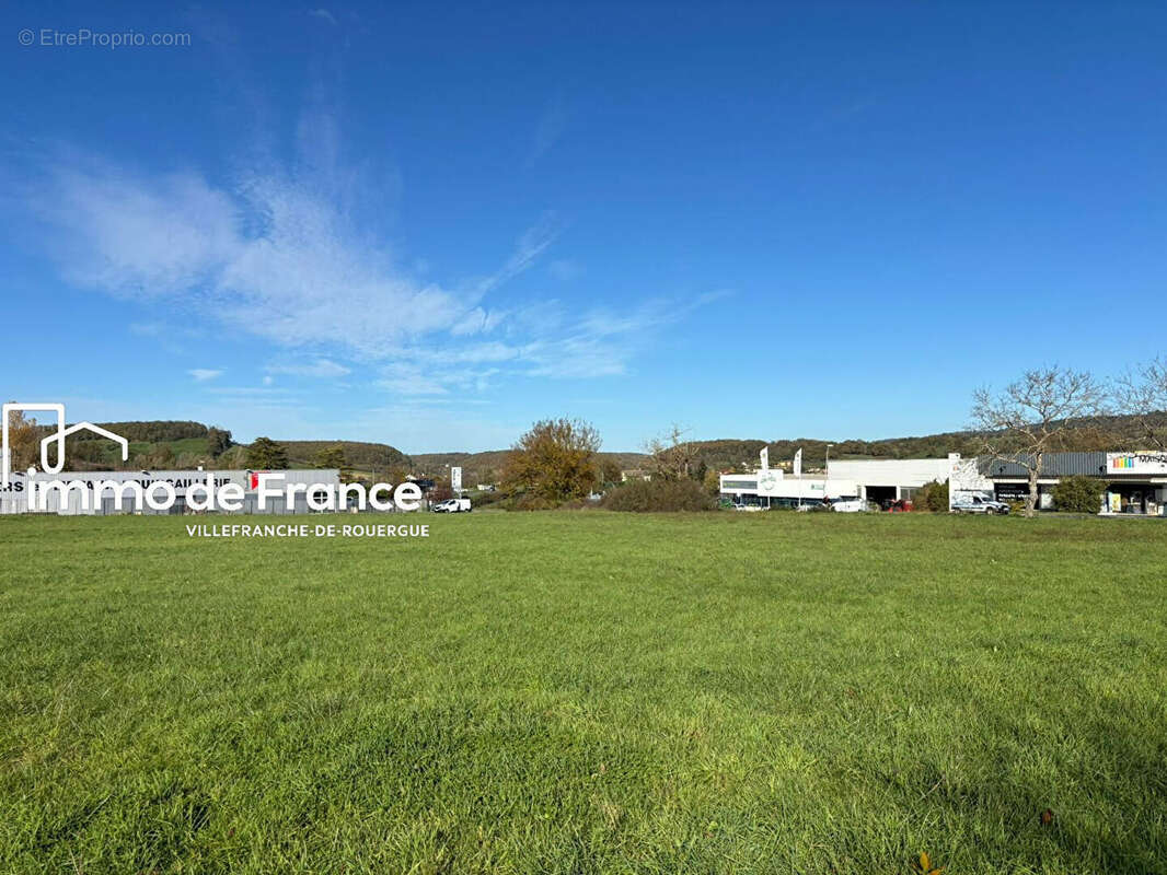 Terrain à VILLEFRANCHE-DE-ROUERGUE