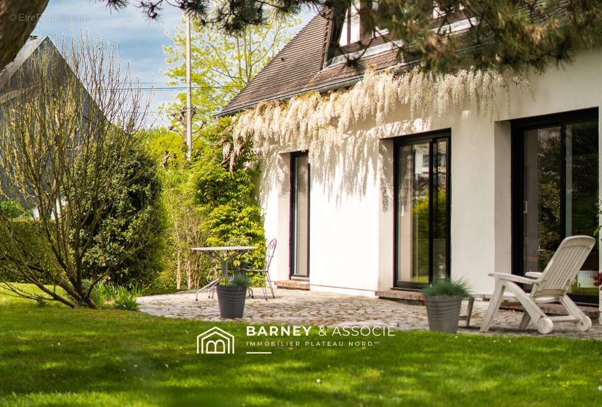 Maison à MONT-SAINT-AIGNAN