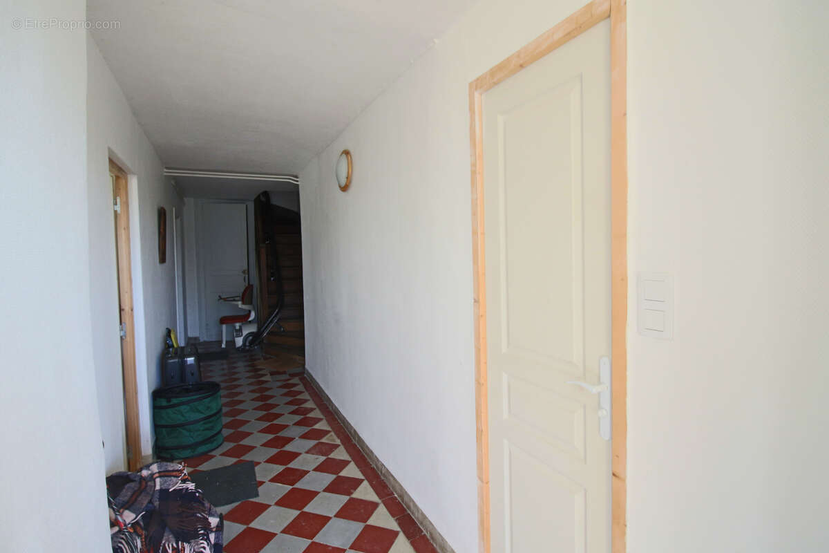 Maison à PUY-L'EVEQUE